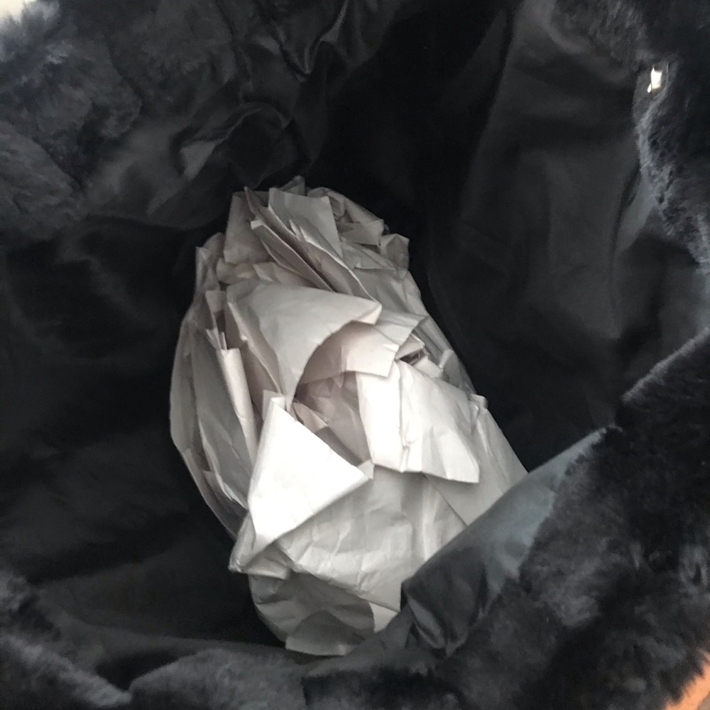 NWT Victoria’s Secret fuzzy black tote - Picture 6 of 6